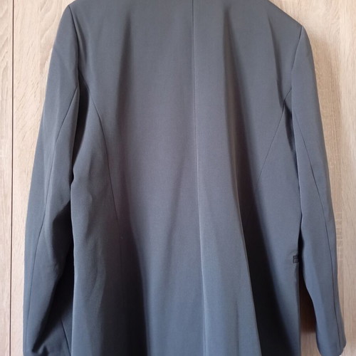 Women's suit set like new, 3 pieces grey jacket, pants, skirt