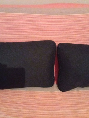 Black sofa pillows like new, set of two, 50x27 cm