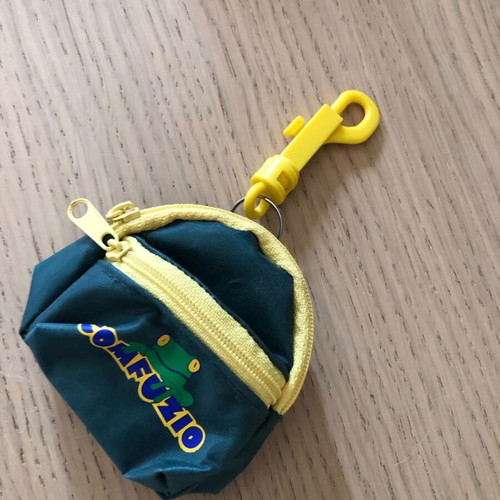 Comfuzio vintage keychain backpack used