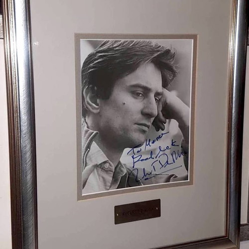 Autograph collection used, largest in Greece