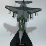 Jaguar αεροσκάφος μαχητικό με πλήρες σετ οπλισμού, καινούργιο κιτ Italeri 1:100