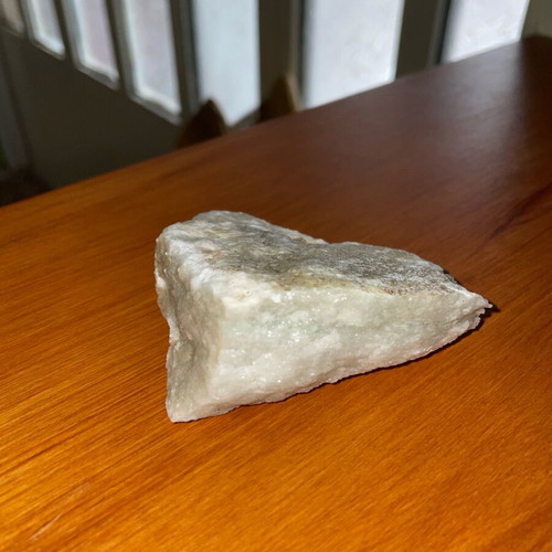 White quartz piece new for decoration and collectors
