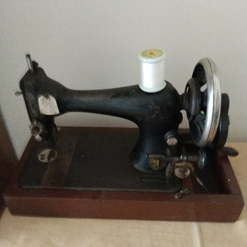 SUPER! Antique sewing machine SINGER (from 1912).