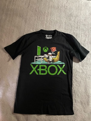 Xbox limited edition t shirt size small, 10/10 condition