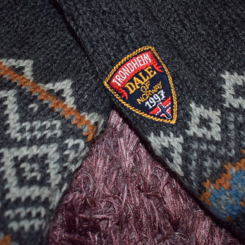 Dale of Norway Trondheim 97 wool sweater like new, colorful, size L