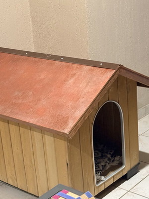 Pet house like new, 100x70x70 cm dimensions
