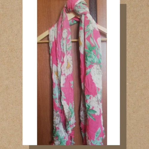 H&M scarf new, 100% viscose, length 1.5m