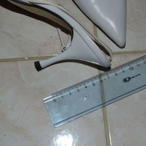 Juliette Paris white pumps used, size 38