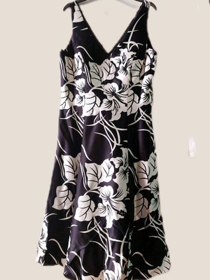 Allure Evening silk dress floral size 18 like new