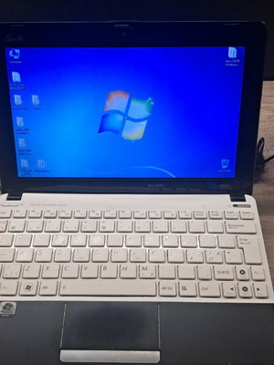 Asus eee pc 1015B μεταχειρισμένο laptop με οθόνη 10,1" και Windows 7