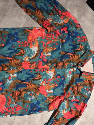 Multicolor oversized shirt like new, size M
