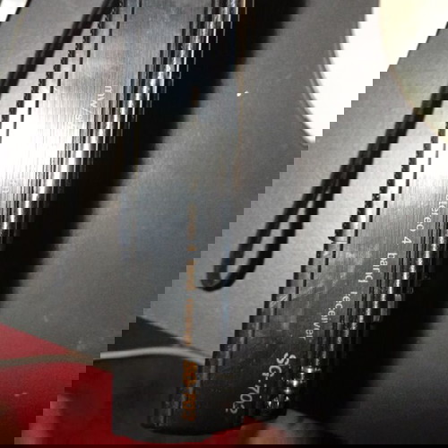 Παλιό ραδιόφωνο stereo μεταχειρισμένο με σημάδια λειτουργικό