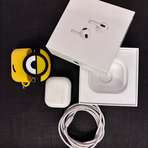Apple AirPods 3rd Generation with MagSafe and Minions Case