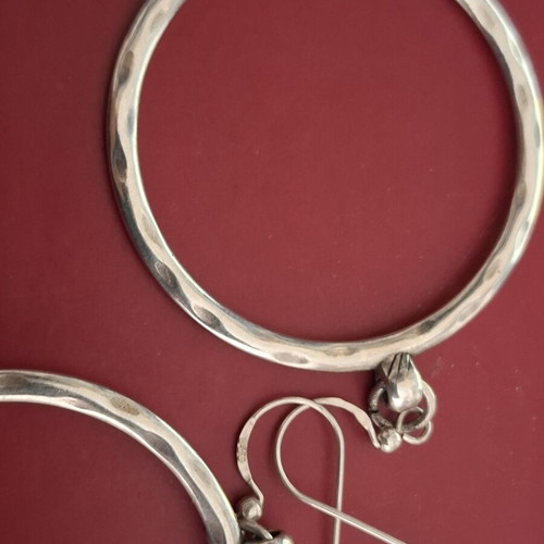Silver 9.25 hammered hoop earrings