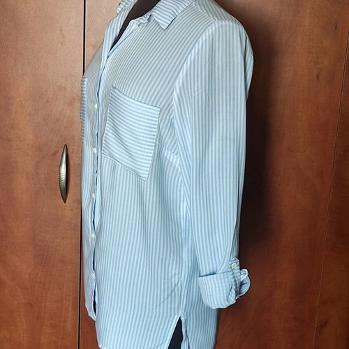 Women's striped H&M shirt like new, blue and white
