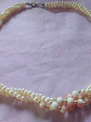 Necklace with faux pearls new