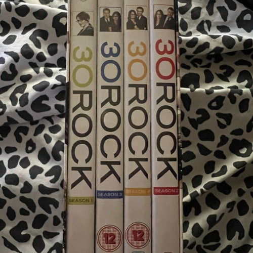 30 Rock DVD boxset like new, seasons 1-4