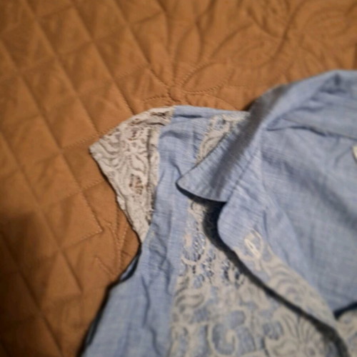 Blue short-sleeve shirt with lace details like new