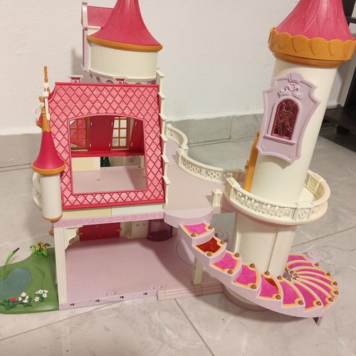 Playmobil Princess 5142 Dreamy Royal Castle used, missing parts