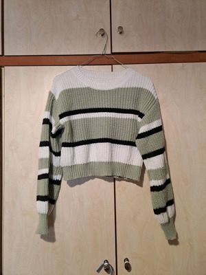 Crop knitted pullover like new Trendyol