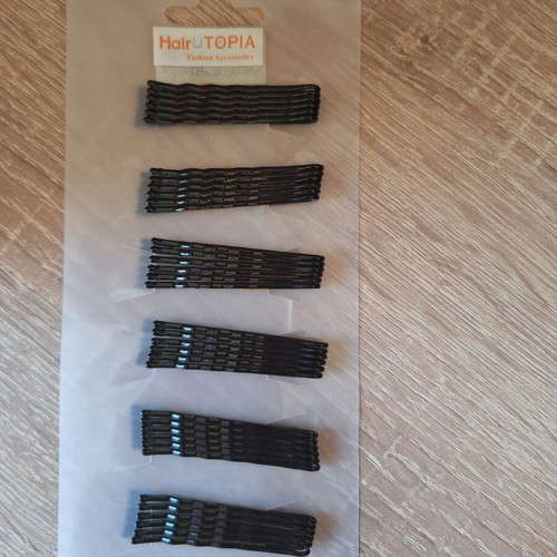 Hair clips, new, small and large sizes, black
