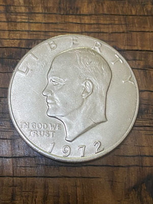 Eisenhower Dollar 1972 like new
