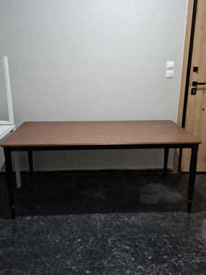 Dining table 180x90 like new