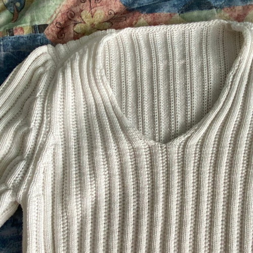 Vintage Y2K white sweater new, slim fit