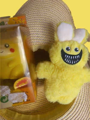 Pikachu figure and Huggy Wuggy plush keychain new