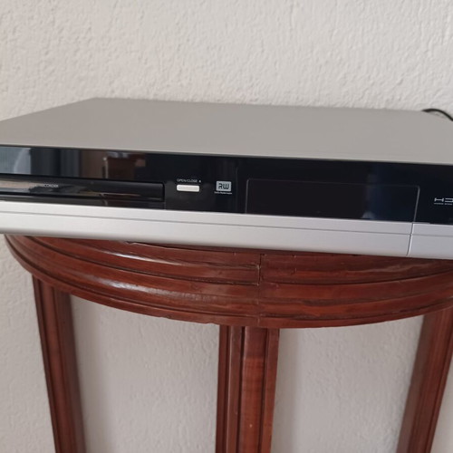 Stereo system like new with NAD amplifier, PHILLIPS CD player, DENON tuner, B&W speakers