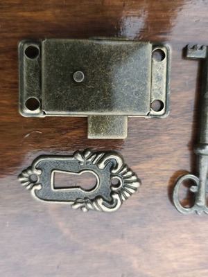 Set of 4 New Antique Drawer Locks with Key and Escutcheon