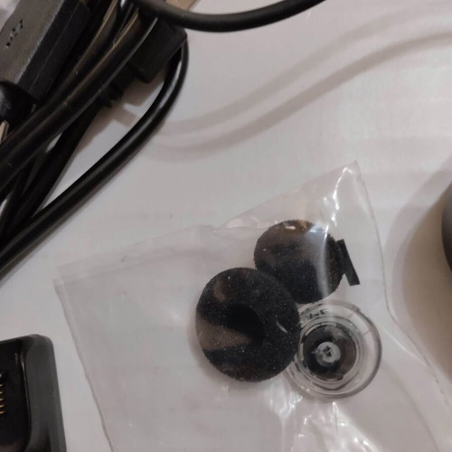 Plantronics Voyager Legend UC headset like new with charging case and accessories