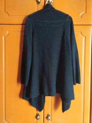 Cardigan made in Italy 30% wool black like new, size XL
