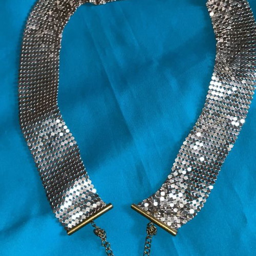 Silver belt used with square details