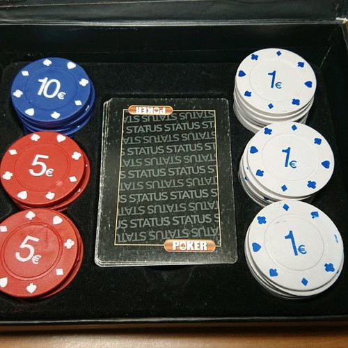 Poker set used with 72 chips and 1 deck