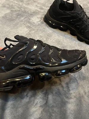Vapormax Nike athletic shoes size 44 black