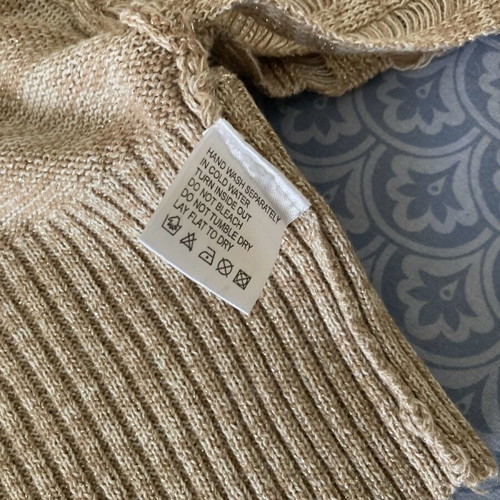 Knitted blouse like new, size M, beige with brown shades