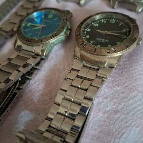Men's wristwatches used with 5 bracelets and one gift