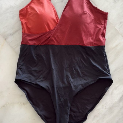 Gisela one-piece swimsuit used, size Large, black and multicolor