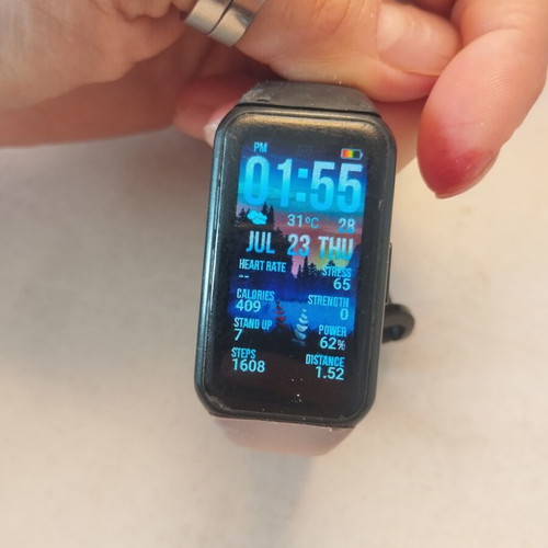 Honor Band 6 1.47" smartwatch like new with extra charger and strap