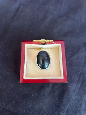 Vintage silver 925 ring with black stone used