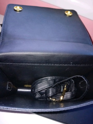 Small black bag with black chain used