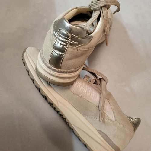 Geox sneakers size 37 like new, beige and gold