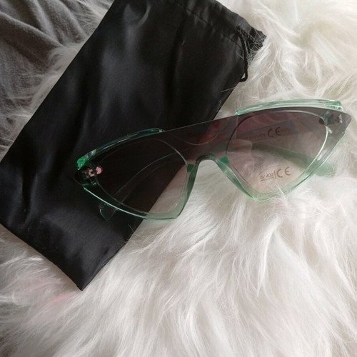 Sunglasses new, green