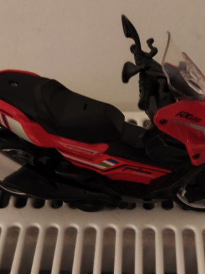 Μηχανή scooter με φώτα και ήχους, σκαραβαίος
