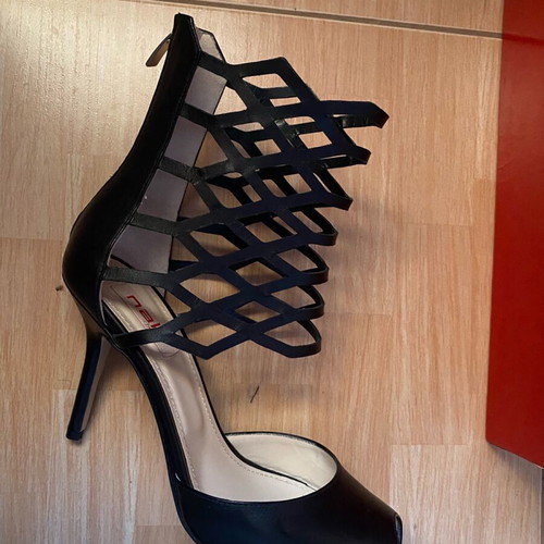 Leather shoes size 40, black