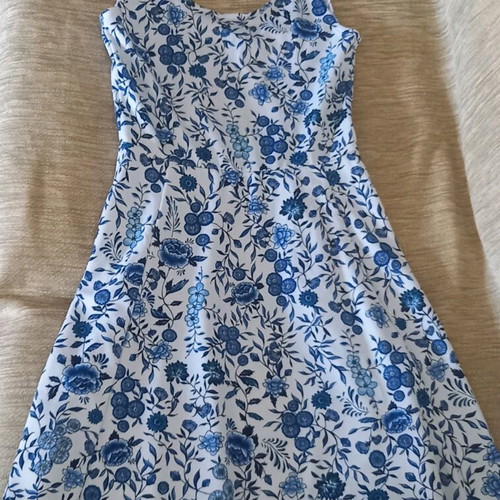 Floral blue dress like new, size XS