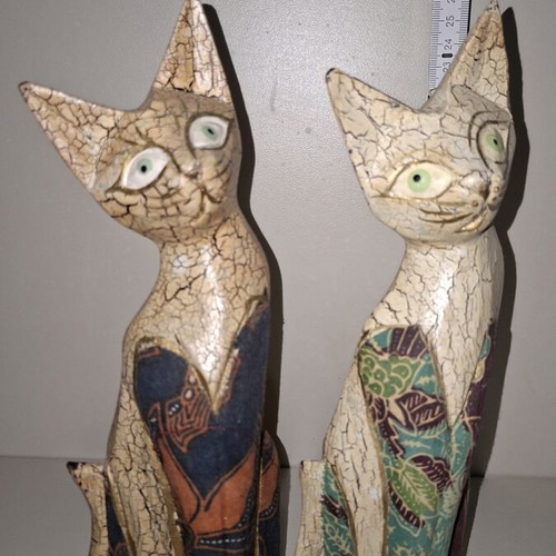 Wooden cat figurines set of 2, 26 cm, like new, decorative crackle finish