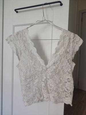 Cropped lace top, off-white, size S