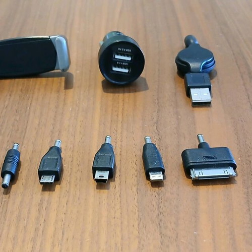 Car charger 8 in 1 universal with phone holder used